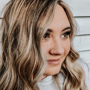 Meet your Posher, Alexandra